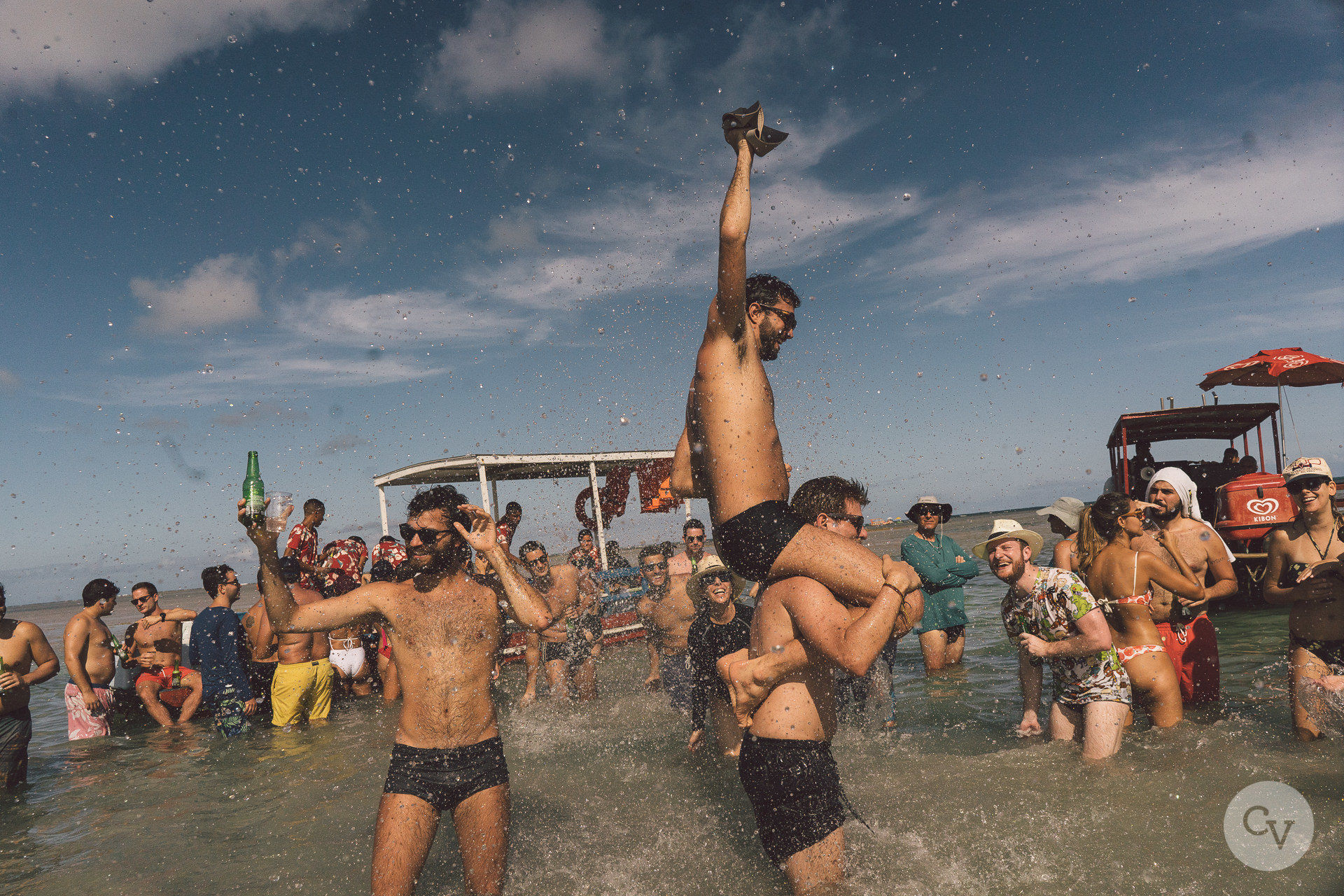 Foto Quando o Rio de Janeiro invadiu a Praia do Patacho Foto Quando o Rio de Janeiro invadiu a Praia do Patacho - Imagem 68